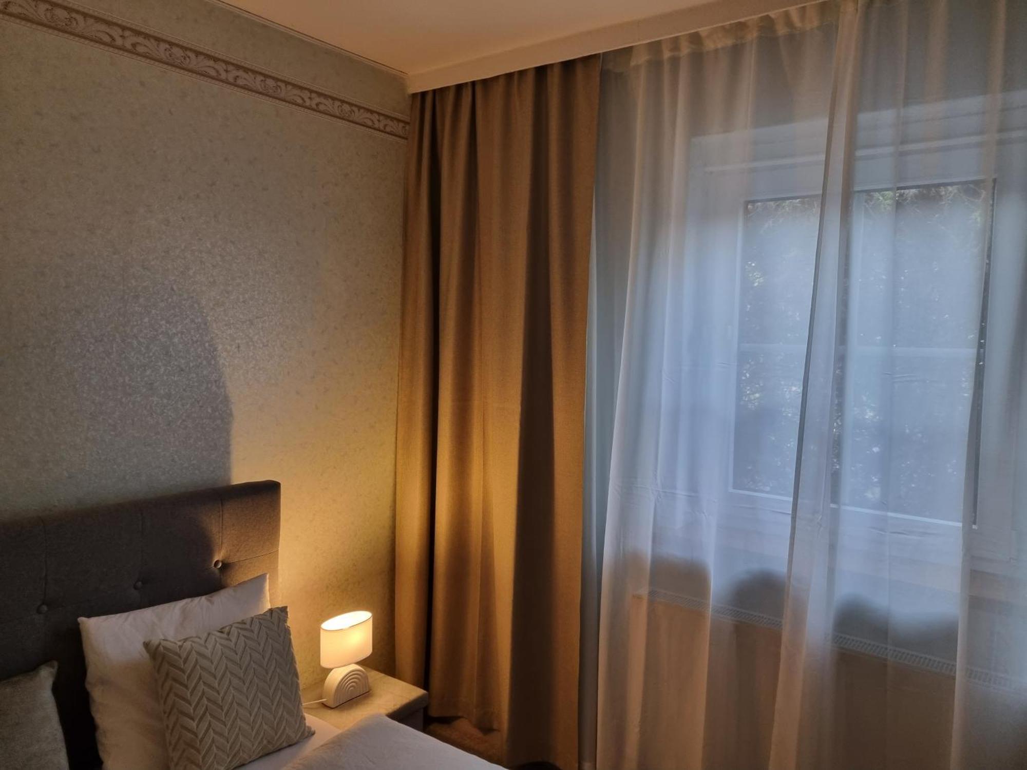 Villa With Private Sauna And Jacuzzi, 8 Min From Schloss Schoebrunn Viena Exterior foto
